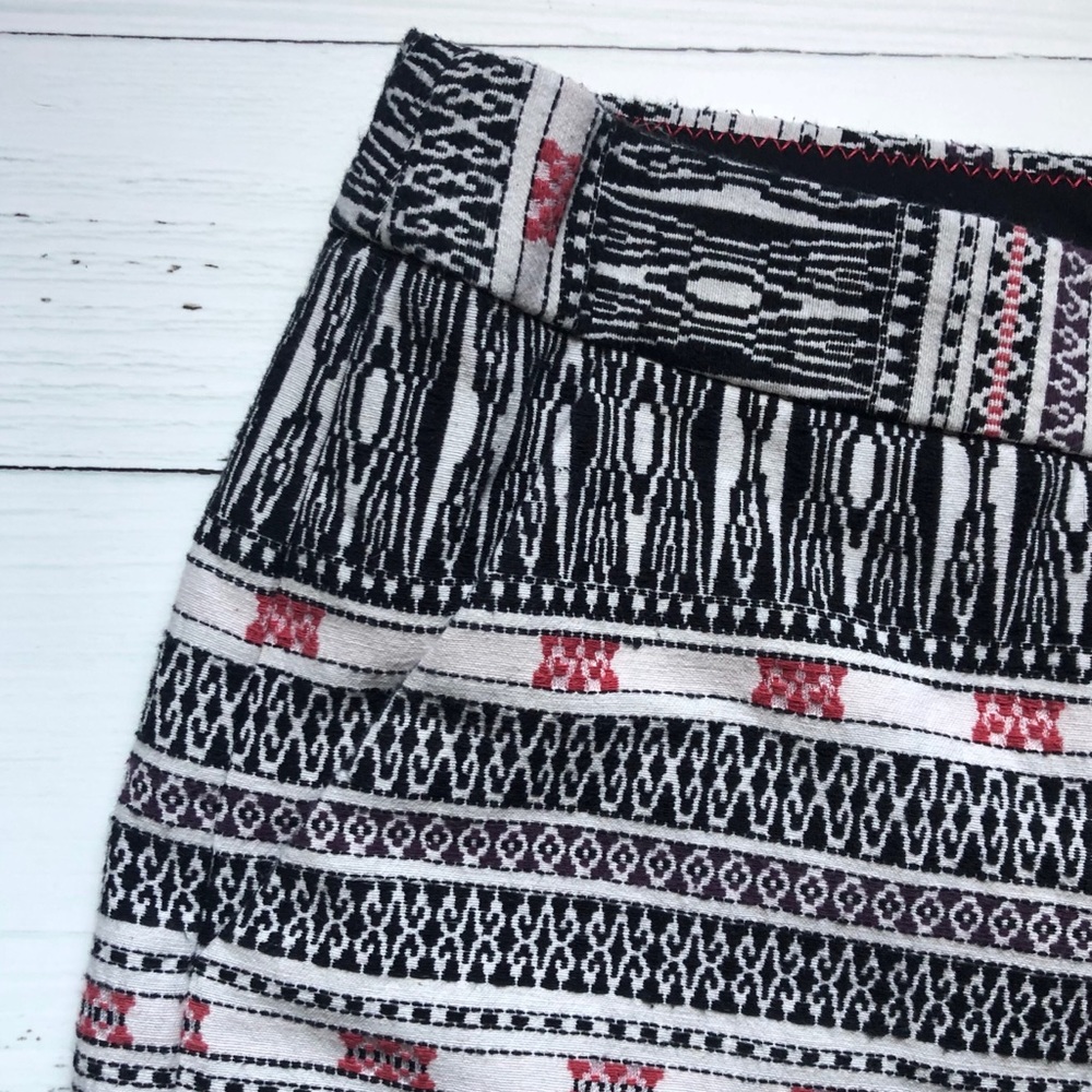 Super Cute, size 10, 4 inch dressy shorts!
